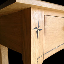 Decorative table set by Paul Mowbray